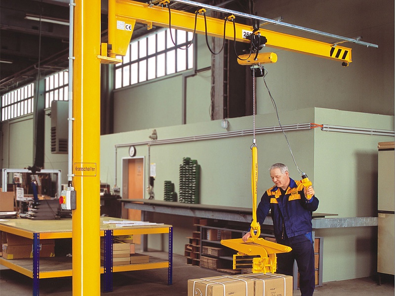 Кран напольно-потолочный консольный