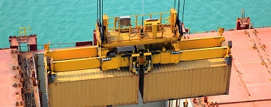 Траверсы линейные для контейнеров